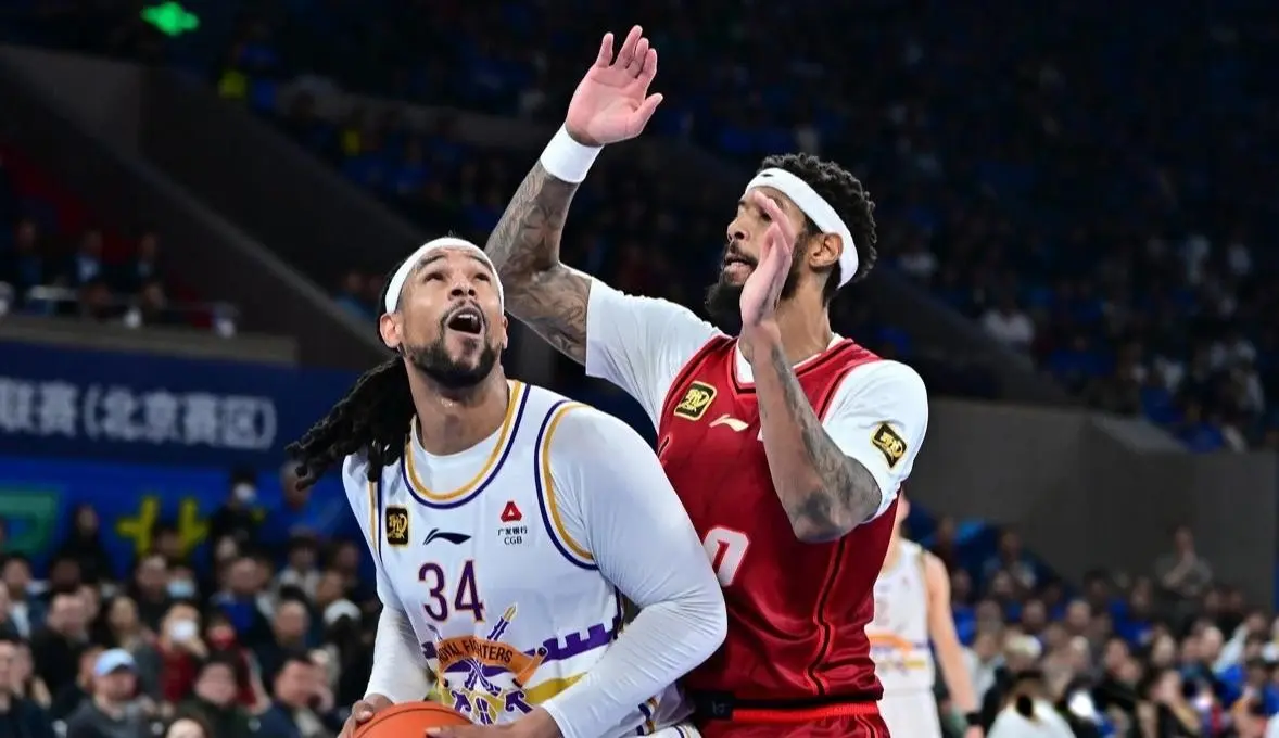 抢断的表现, 全能型大外