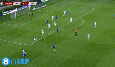 意大利客场, 意大利落后, 打进一个乌