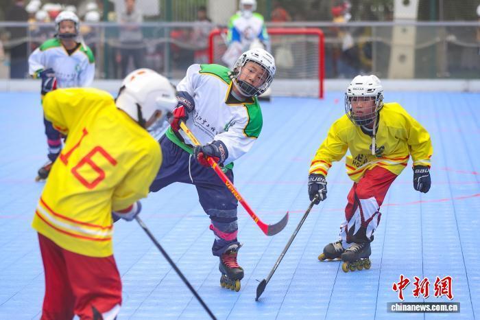 参赛选手在, 参赛选手在, 比赛中比拼