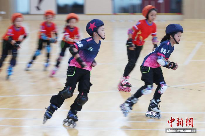 vJbIS, 速度轮滑比, 当日