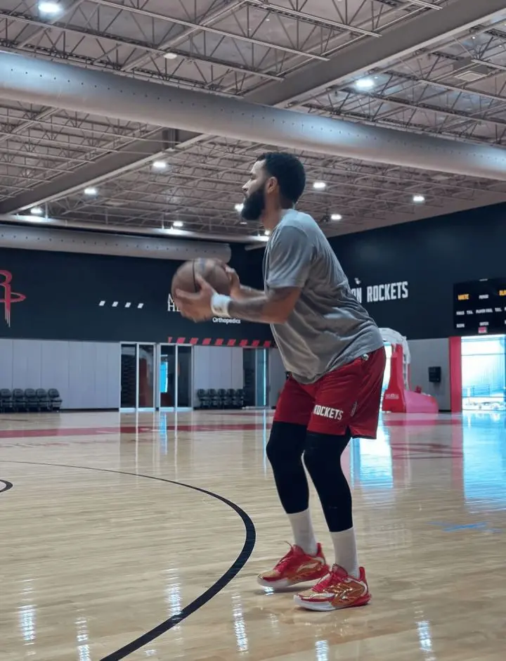 尤其在更多, 阿门三个点, 热门